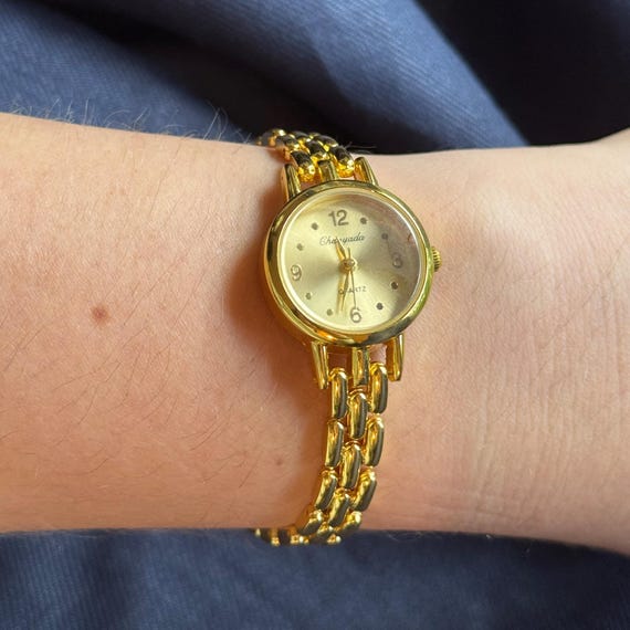 Vintage Gold Women display picture 2