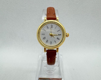 Vintage Gold Watch for Women – Brown Faux Leather Strap – White Dial with Roman Numerals – Elegant Retro Style - Gift Idea