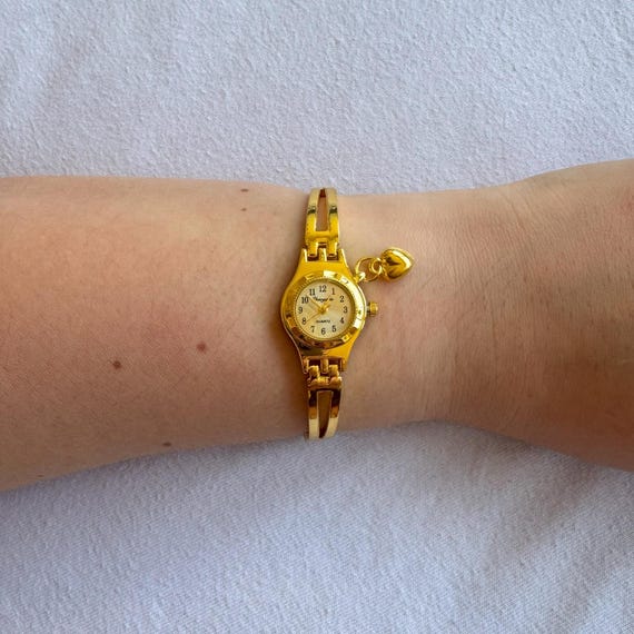 Vintage Gold Bracelet Watch With Heart Pendant, Romantic  display picture 2