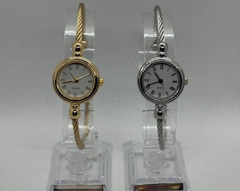Damen Armspange Uhr gold oder silber, elegantes römisches Zifferblatt, Vintage Schmuck, Quarzuhr, stilvolle Geschenkidee