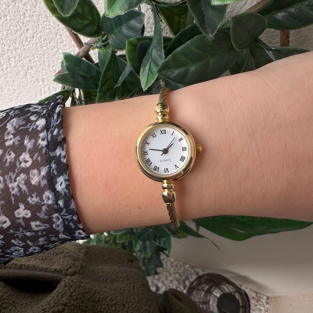 Bracciale rigido in oro: bracciale regolabile in seta - stile mediterraneo