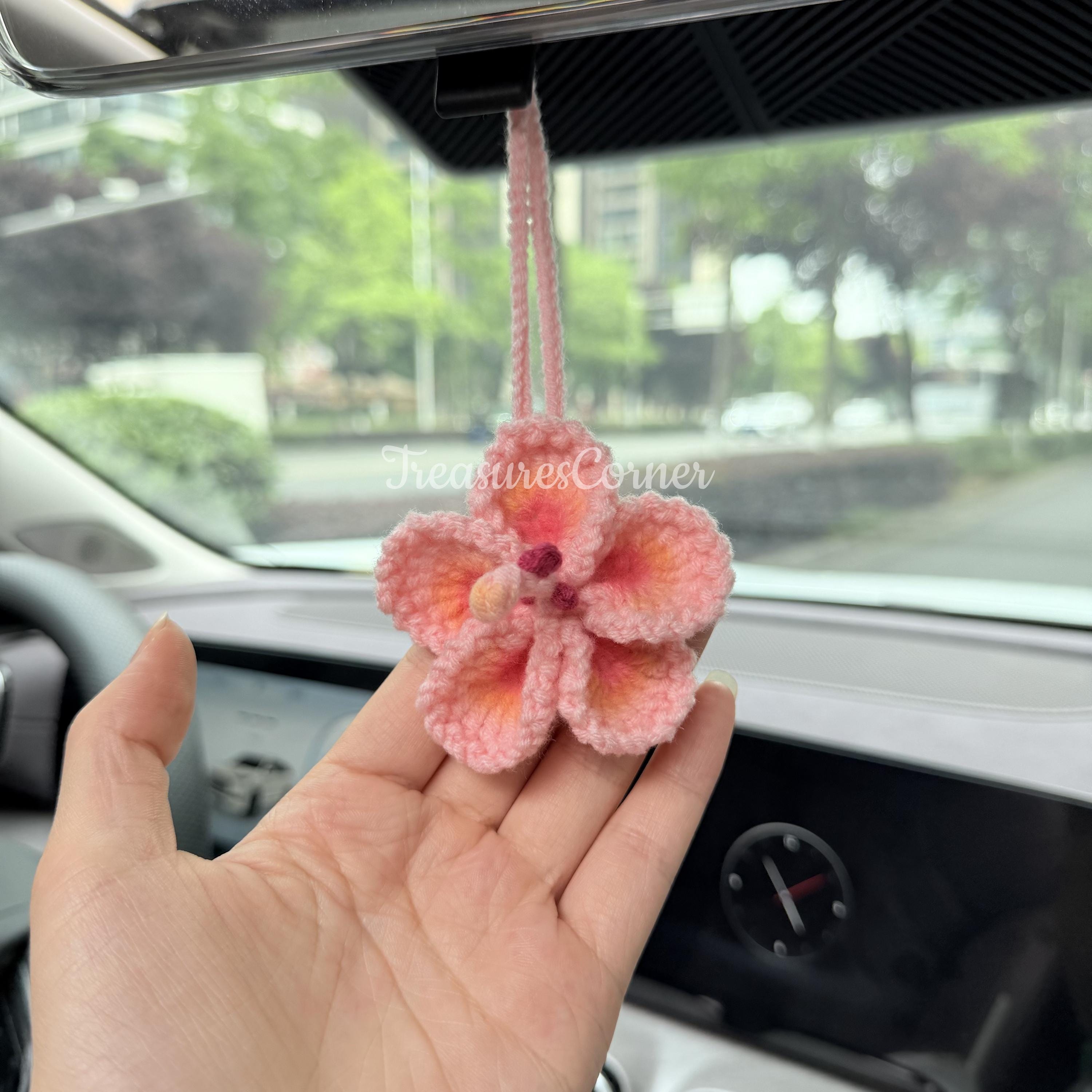 Crochet Hawaiian Hibiscus Car Charm: Boho Rearview Mirror Hanging