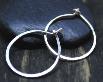 Small Silver Hoop Earrings - Every Day Minimalist Jewelry - 3/4 inch Hoops