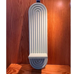 Minimalistischer gewölbter Pflanzenhalter, handgefertigtes Holzregal für modernes und Boho-Dekor, einzigartiger Pflanzenhalter zur Wandbefestigung, dekoratives Wandregal