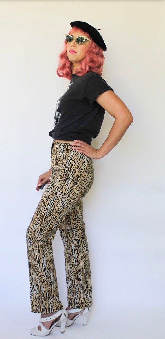 1980s High Waisted Cropped Leapord Print Trousers