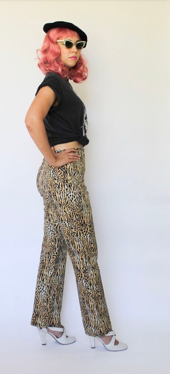 1980s High Waisted Cropped Leapord Print Trousers