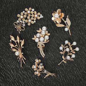 Gold vintage brooch, birth flower brooch, lily of the valley brooch, women&#39;s brooch, clothing accessories, gifts for her, wedding brooch