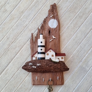 The original key holder in a marine style &quot;Moon over the island&quot; is made of driftwood and self-hardening clay. A useful item for the home.