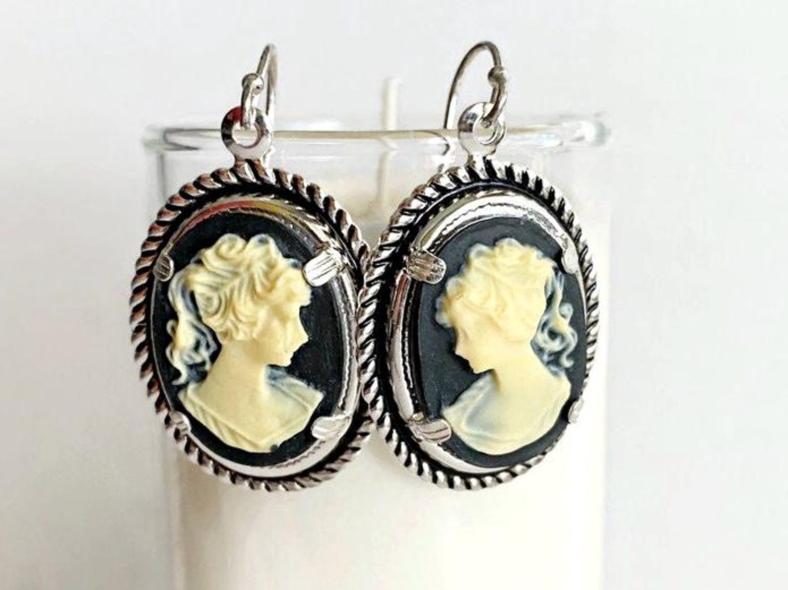 1960's Dainty Cameo Earrings