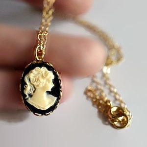 Dainty Lady Cameo Necklace - Vintage Woman Cameo Necklace - Victorian Girl Cameo Pendant - Gold Chain