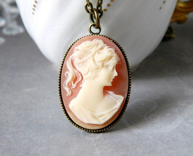 Gold Plated 750000-18K COLLIER Chain Pendant Cameo Agate 'LADY VICTORIAN'