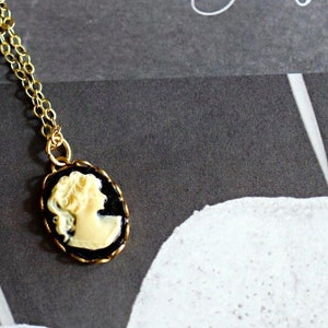 Dainty Lady Cameo Necklace Vintage Woman Cameo Necklace Victorian Girl Cameo Pendant Gold Chain image 2