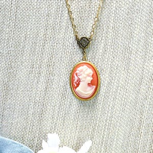 Gold Cameo Necklace,  Vintage Style Carnelian Cameo Necklace, Cameo Gold Pendant, Gold Chain Victorian Jewelry Gift for Women Wife Daughter