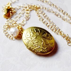 Raised Grapevine Leaf Locket Necklace Vintage Stock Oval Gold Locket Pendant with Freshwater Pearl Drop Personalized Birthday Gift