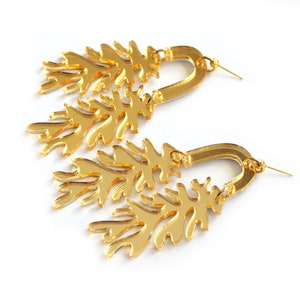 Bladgoudoorbellen, Matisse-oorbellen, lasergesneden oorbellen, bloemenoorbellen, plantenoorbellen, booghangoorbellen