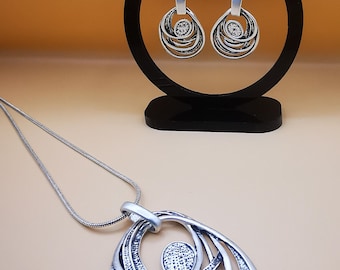 Silver Tone Swirl Jewelry Set | Boho Pendant Necklace & Earrings