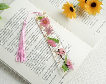 Personligt namnbokmärke, Anpassat hartsbokmärke med namn, Blommigt bokmärke med namn, Presenter till bokälskare, Mors dag-present