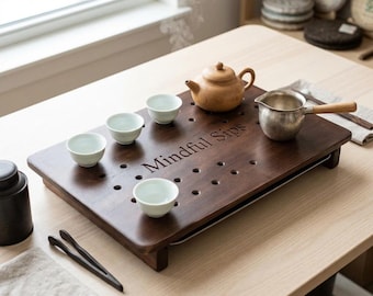 Handgjort tebord, lågt asiatiskt golvskrivbord, rustikt litet träbord, japansk ceremonidekor
