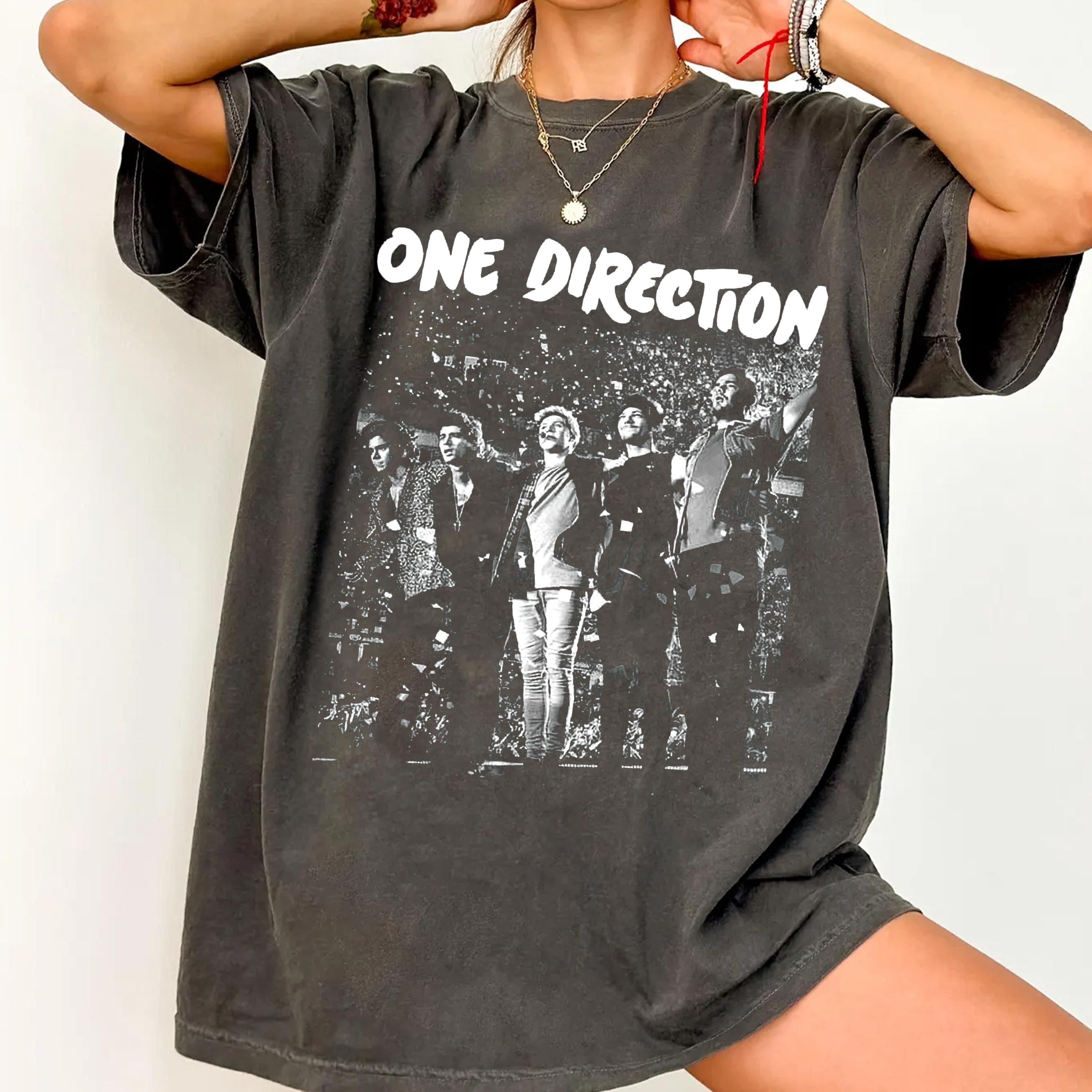 【非売品】One Direction Tシャツ 未使用　ミニノート 非売品】One Direction Tシャツ 未使用 ミニノート - メルカリ