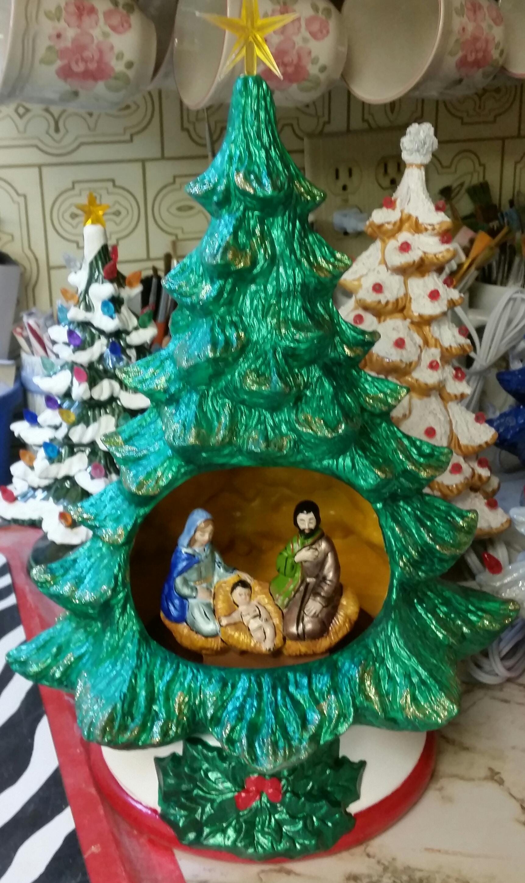 Nowell 1139 Scene Christmas Tree - Etsy