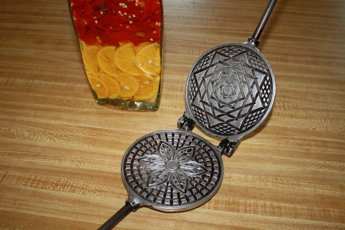 Vintage Vitantonio Stovetop Pizzelle Maker No. 4 Etsy