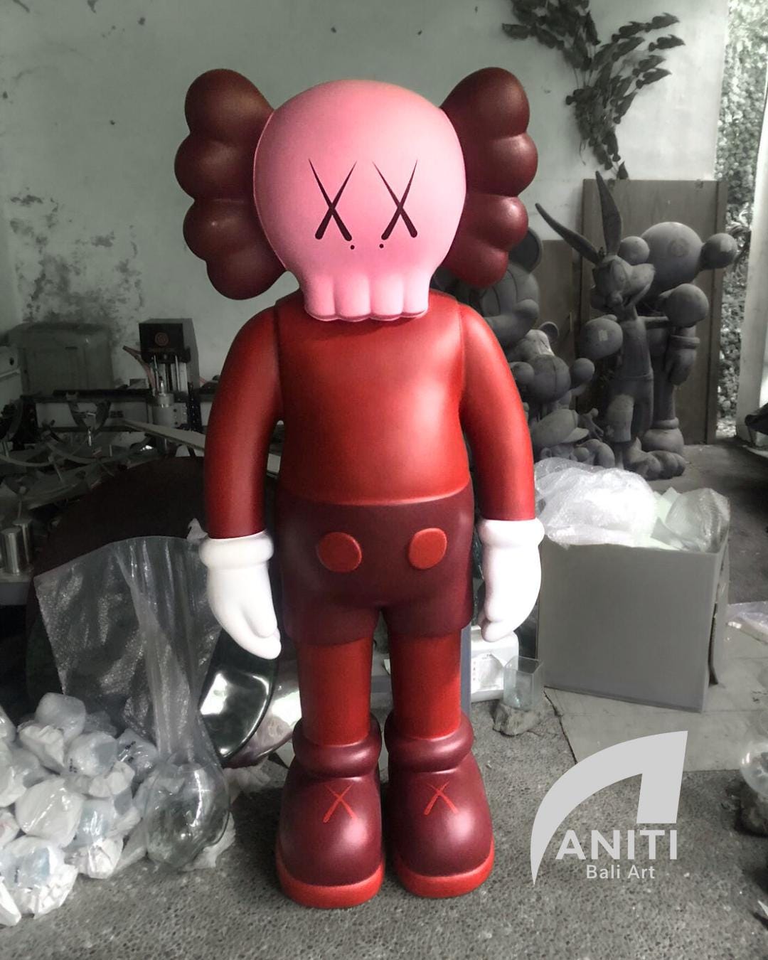 【M1】KAWS フィギュア　赤 M1】KAWS フィギュア 赤