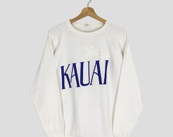Vintage Kauai Sweatshirt: Hawaiian Island Souvenir Crewneck - Size M