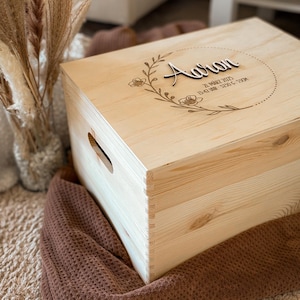 Personalizable memory box | Baby box | With birth details | Handcrafted wooden storage box | Gift idea for a new baby