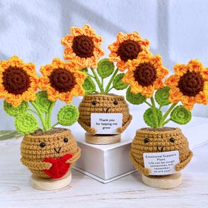 Vaso di girasole fiorito all'uncinetto, vaso di eleganza floreale all'uncinetto, pianta di girasole a doppia testa fatta a mano all'uncinetto, girasole con cuore avvolgente