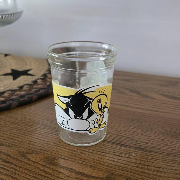 Welch's Looney Tunes Collectors Jelly Jar Glass Sylvester and Tweety 1994