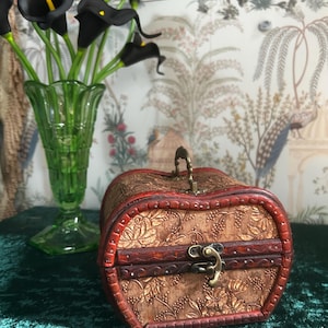 Fair Trade Trinket Chest – Handcrafted Wooden Keepsake Box with Floral Design