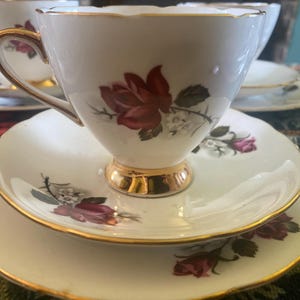 Royal ascot tea set vintage 22ct gold bone china red rose trio set English floral tea cups saucers plates mid century tableware