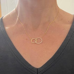 Collier cercles reliés entre eux en argent 925/or massif 14 carats/18 carats / collier à breloques cercles entrelacés / pendentif double cercle / collier infini en or.
