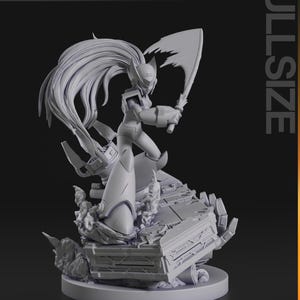 Puede incluir: Una figura gris de un personaje robot femenino con cabello largo y fluido, sosteniendo una espada. El robot está de pie sobre una base detallada con un diseño de ciudad destruida. La figura está etiquetada como "FULLSIZE" y "TURNTABLE".