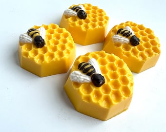 12-Sweet Honeycomb Chocolate Covered Oreos With Bumble Bees For Baby Shower/Birthday Party/Party Favors