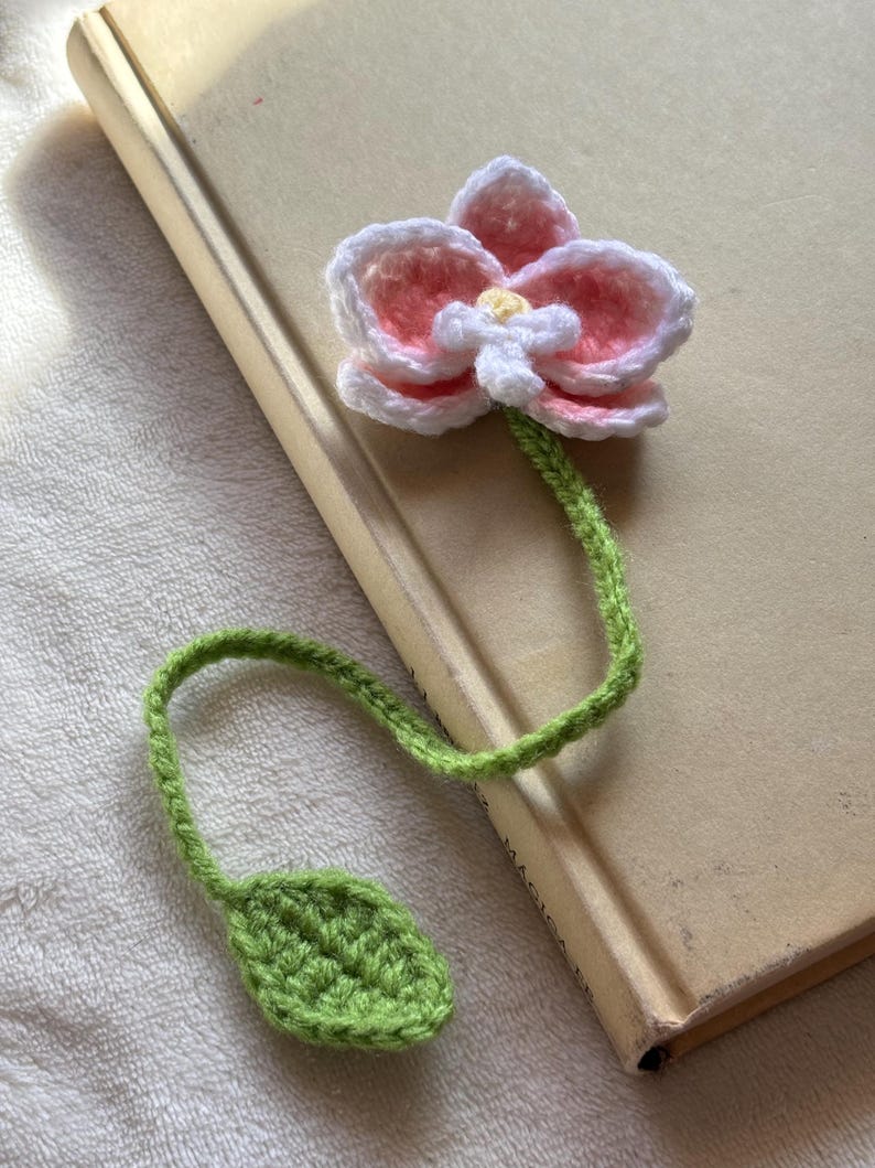Orchid Bookmark Crochet PDF Pattern / Crochet Orchid Bookmark / Easy ...