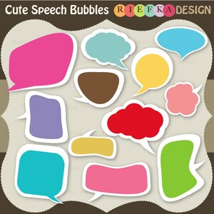 Può includere: Una collezione di dodici fumetti colorati di varie forme e dimensioni, tra cui rosa, verde acqua, blu, giallo, marrone, viola, rosso e verde. Il testo "Cute Speech Bubbles R I E F K A DESIGN" è stampato nella parte superiore dell'immagine.