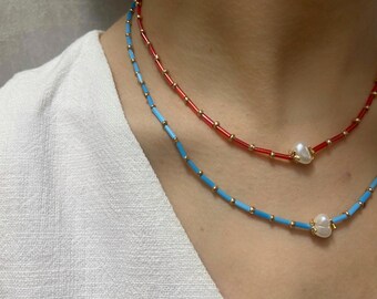 collier de perles, collier de perles, collier bleu, collier rouge, collier élégant, collier double, ras du cou de perles, collier bohème