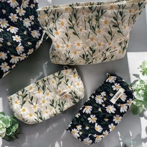 Bolsa de maquillaje bordada de pana: bolso de mano de gran capacidad para mujer, linda bolsa de estilo coreano para cosméticos, artículos de tocador o viajes.