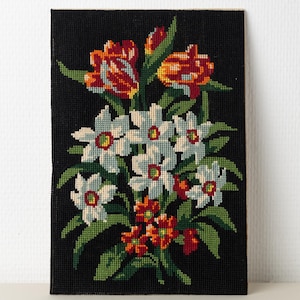 Vintage ROYAL PARIS Finished Floral Needlepoint Tapestry # 3908 12&quot; x 9&quot;
