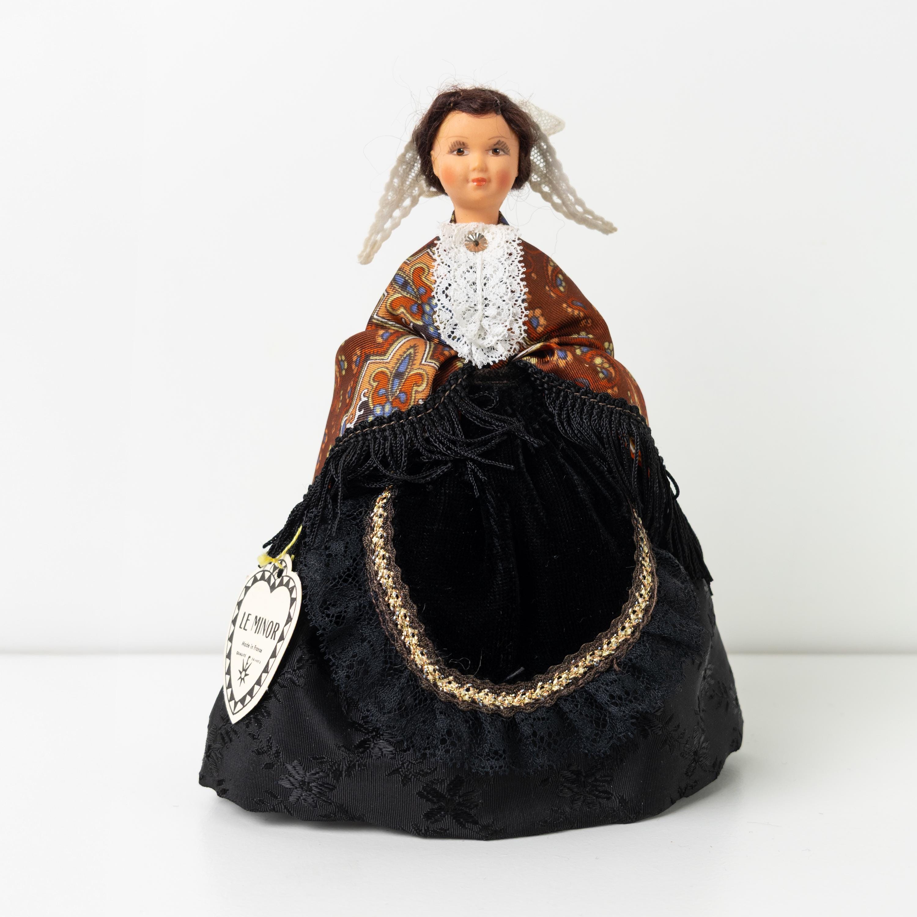 Poupée Ancienne Bretonne – Costume Traditionnel – Collection Vintage