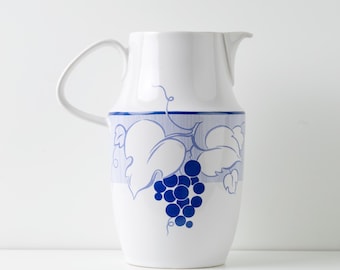 Brocca in porcellana Colditz vintage / motivo a uva blu, ceramica della DDR, brocca in ceramica della Germania dell'Est