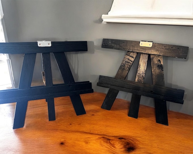 Art Easel Displays (set of 2)
