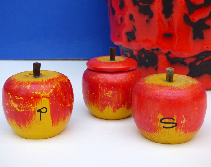 1960's Wooden apples salt and pepper set