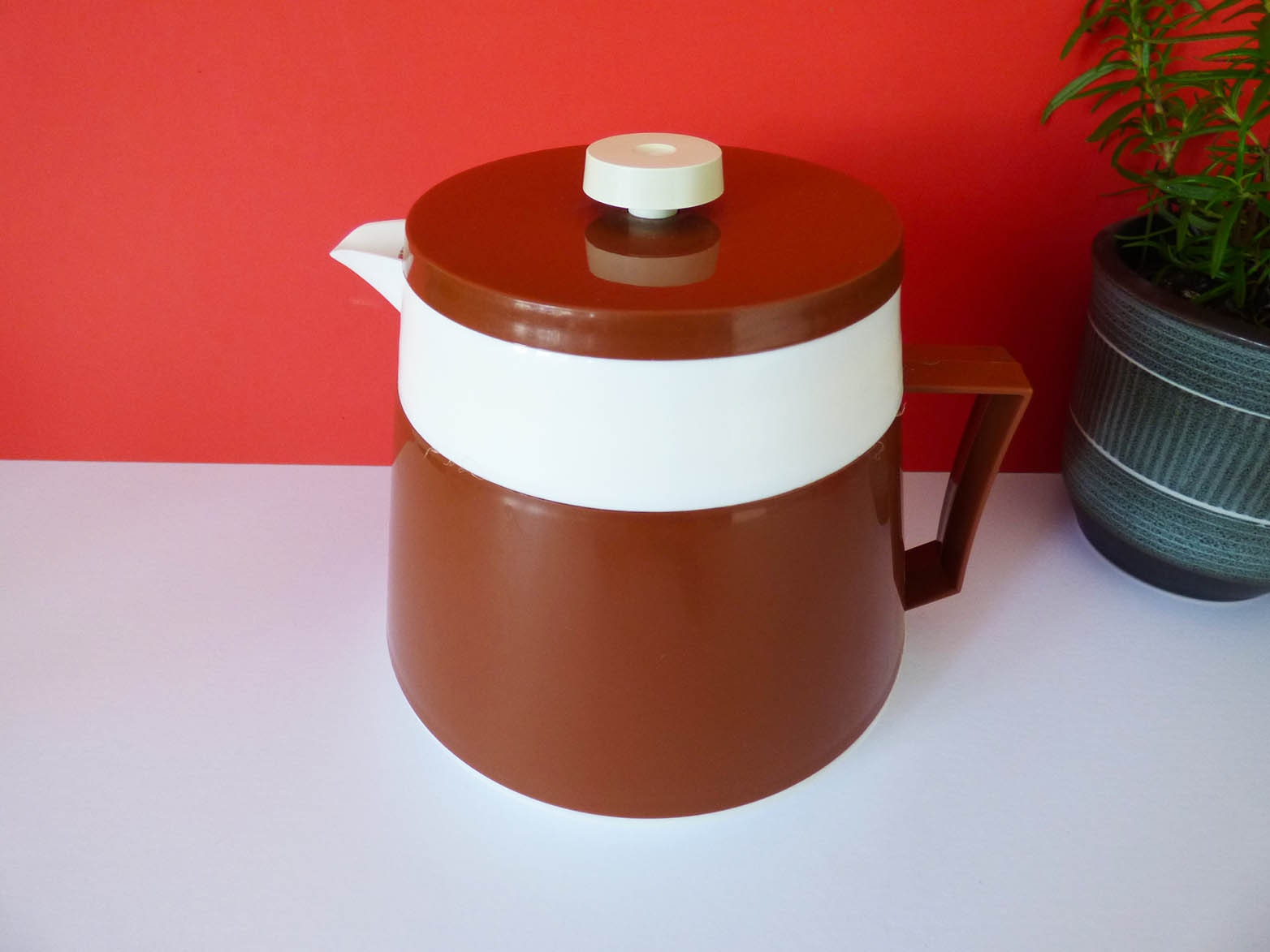 Welware plastic insulated thermal teapot