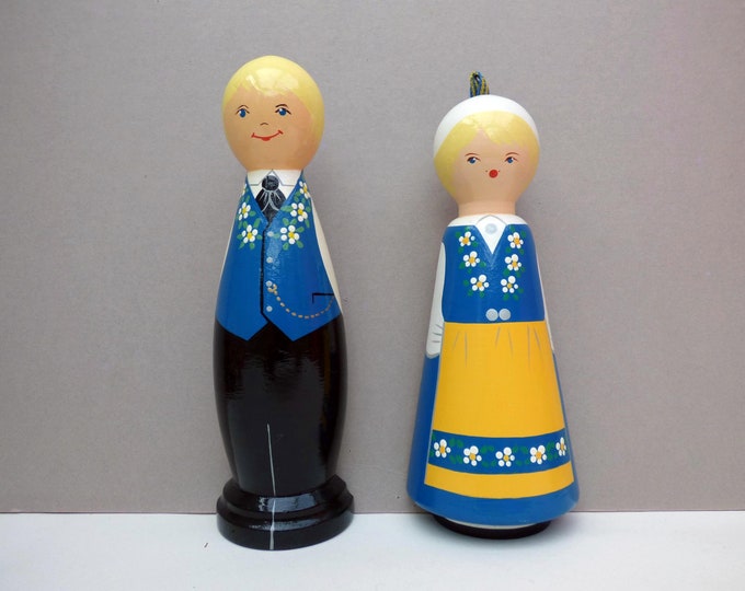 Swedish Uppsala wall people - Aja Tra Uppsala - Sweden -vintage wooden wall hanging - wooden figures - 1980s - Scandinavian