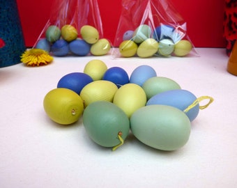 Wooden egg decorations ready to hand paint or decorate price for 11, no strings - Easter vintage crafts - Scandinavian crafts