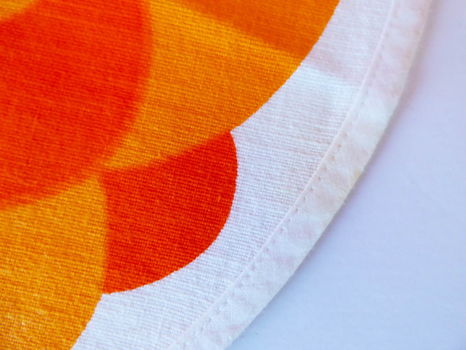 Laurids flower power table mat