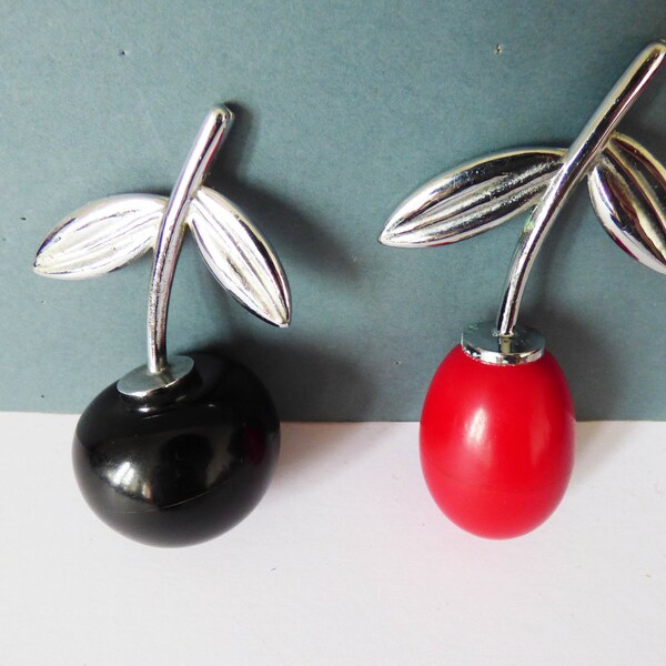 1950's / 1960's cherry & plum fruit salt and pepper pots