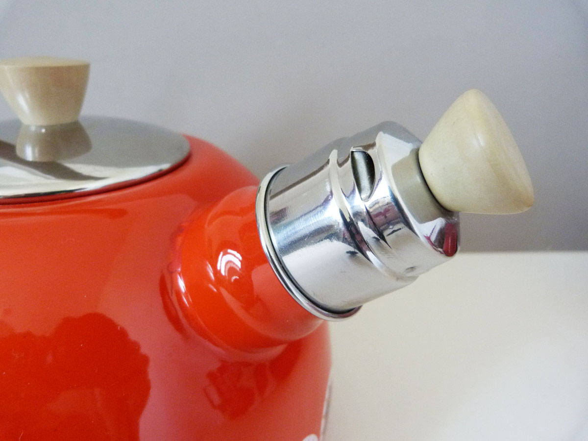 Whistling kettle Vintage from West Germany